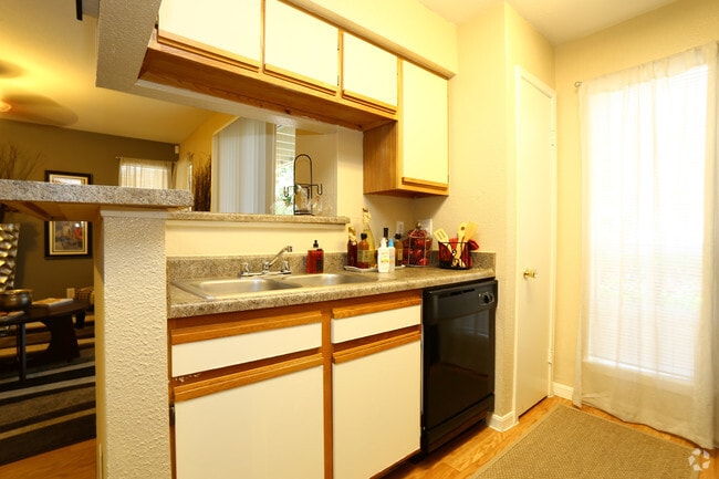 Kitchen - Lexington Hills