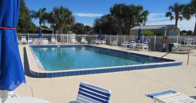 Conveniently Located 2/2 Condo w/ Pool access - Conveniently Located 2/2 Condo w/ Pool access Unit 20