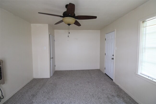 Photo - 104 Prewitt Ln