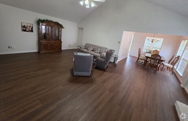 Building Photo - 5411 Timber Green Dr Rental