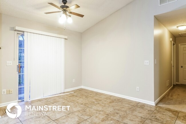 Photo - 234 Bainbridge Cir