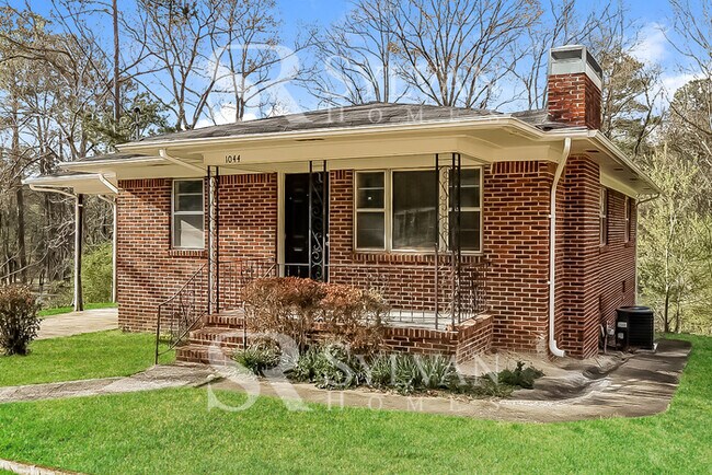 Photo - Prepare to fall in love with this 4 bedroo...