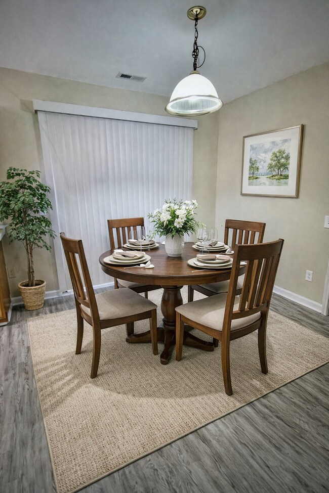 Photo - Beautiful 4 Bedroom Home with Garage – Convenient North Charlotte Location