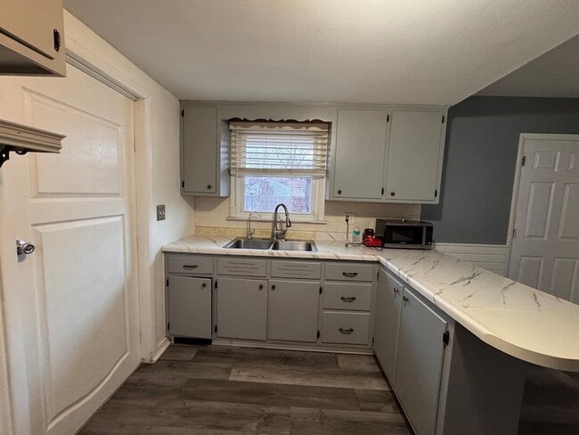 Photo - 403 Michigan Ave