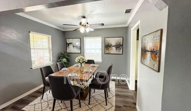 Photo - 4637 Central Ave