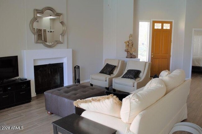 Photo - 10732 N 113th St