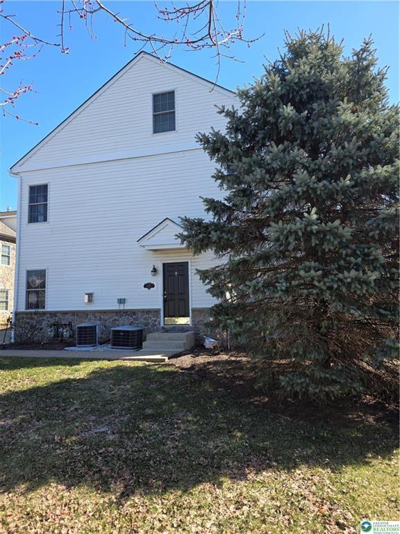 Building Photo - 1800 Merlot Dr Unit B