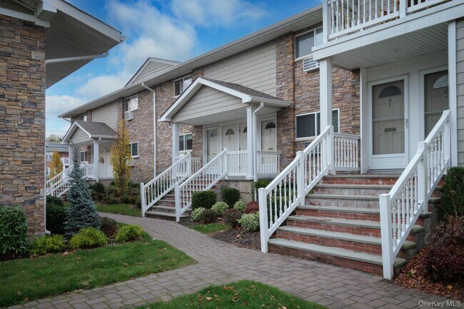 Photo - 100 Friendly Ct Unidad L083