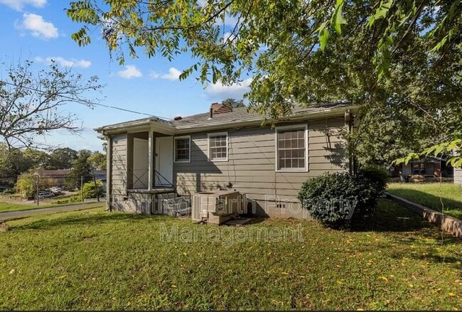 Photo - 2301 27th St W