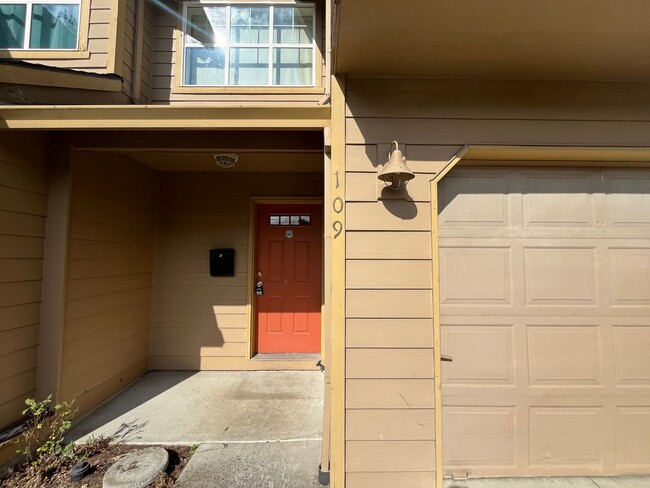 Photo - 3-Bedroom, 2-Bath, 1454sq ft Home!