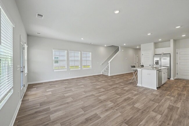762 Ridgley Dr