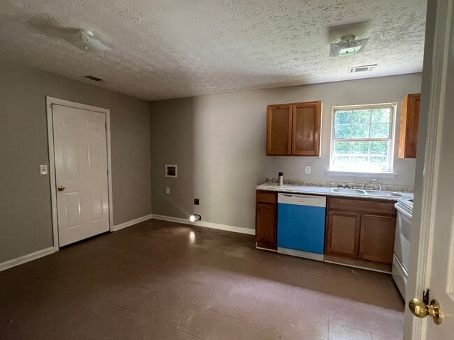 Photo - Charming 4 Bedroom Home