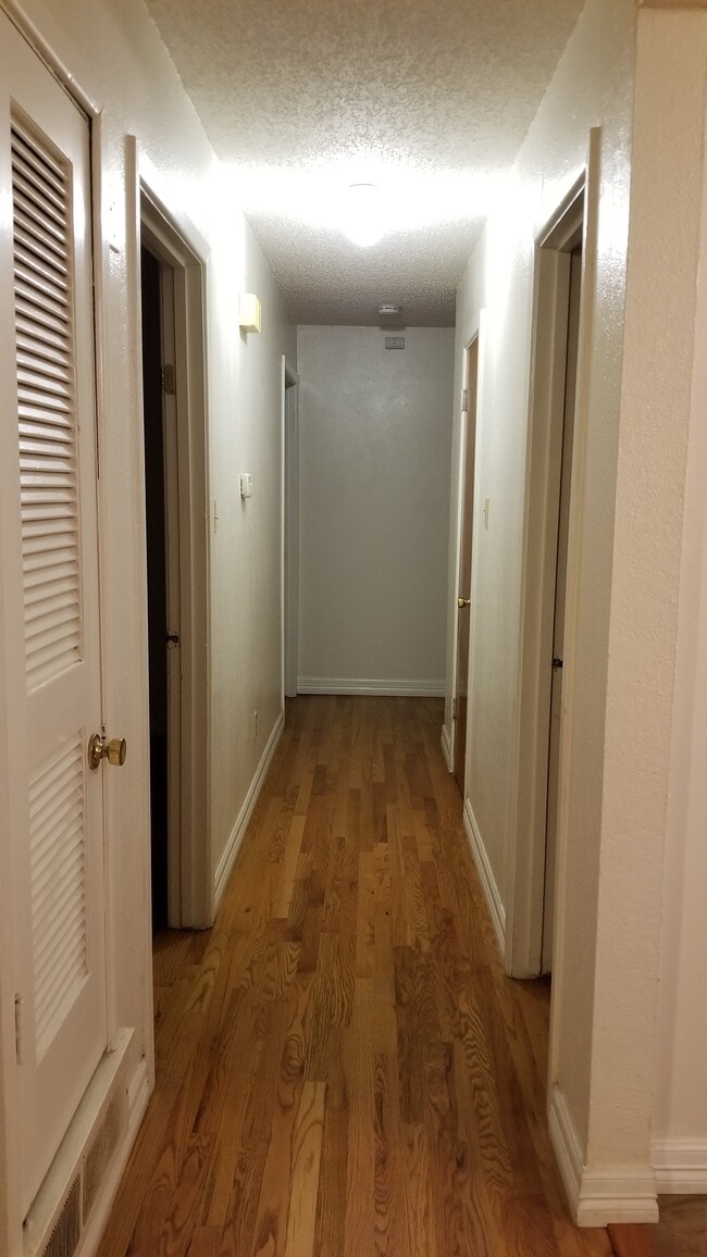 Photo - 5313 23rd St