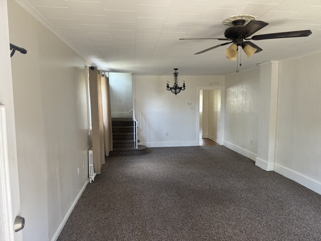 Photo - 133 W Vaughn St