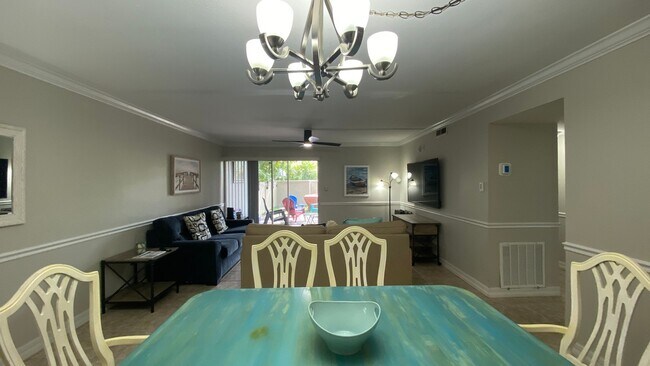 Photo - Charming 2/2 Seasonal Rental in Sarasota –... Unit 103A