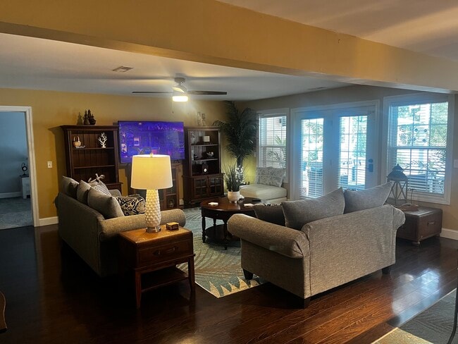 Building Photo - 179 Blue Heron Dr Unit Blue Heron Properties Rental