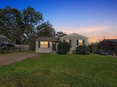 Photo - 896 Pawnee Ave