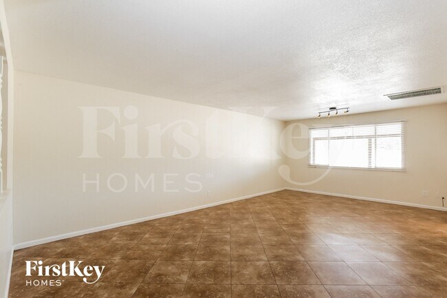 Photo - 3012 S Evergreen Rd