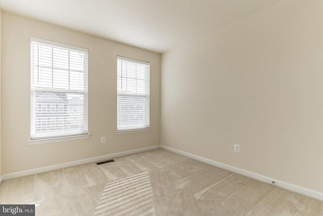 Photo - 25621 Pleasant Valley Rd