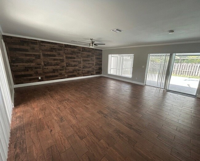 Photo - 11001 SW 180th St