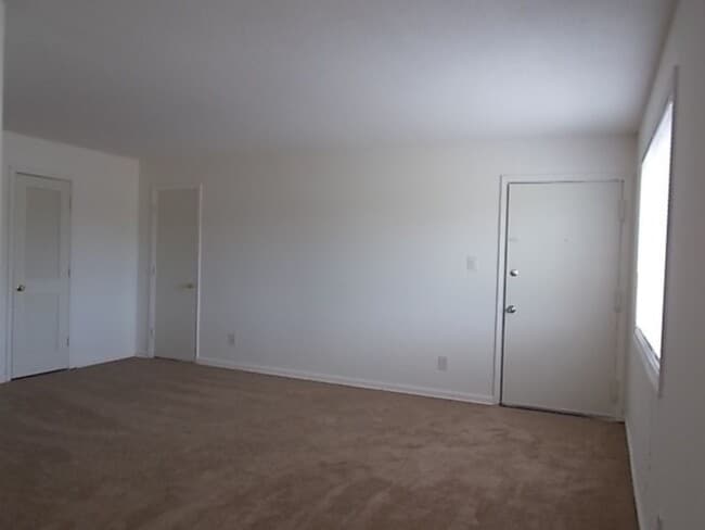 Photo - Gilbert Court Apartments, Hampton Unit #13