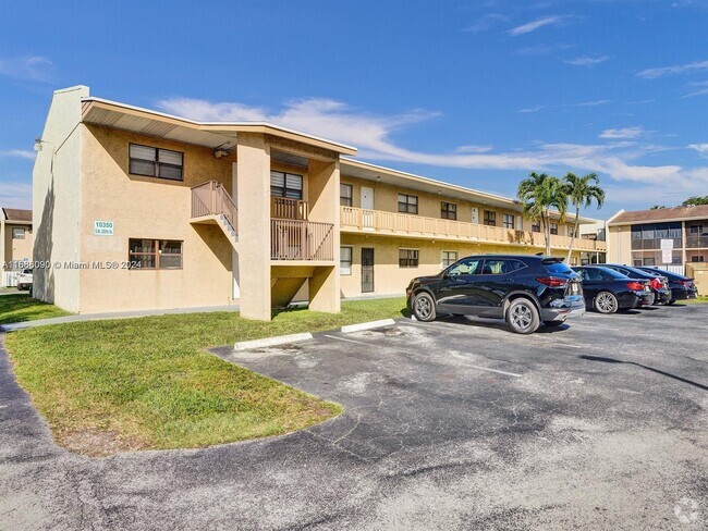 Building Photo - 10350 SW 220th St Unit 239 Rental