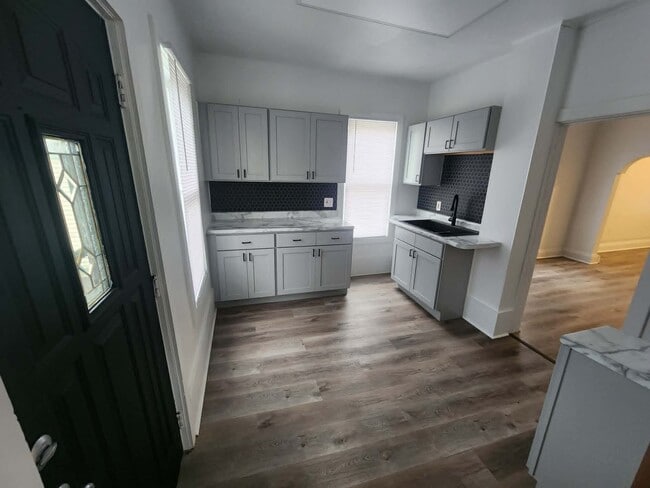 Photo - 1312 S 64th St Unidad Lower