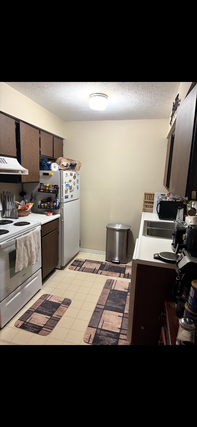 Photo - 4431 Maplepark Rd