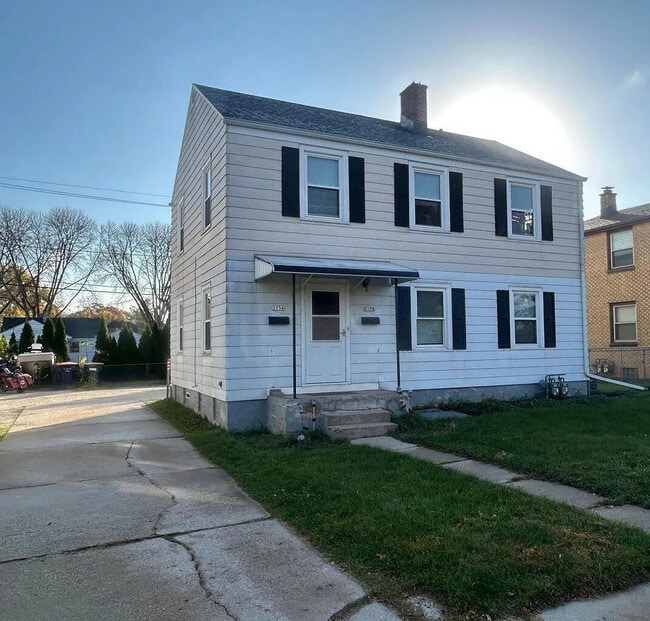 Building Photo - 2156 S 80th St
