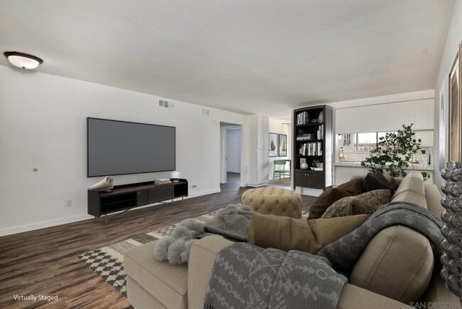 Photo - 625 S Fig St