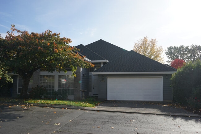 Building Photo - 13617 SE 36th St