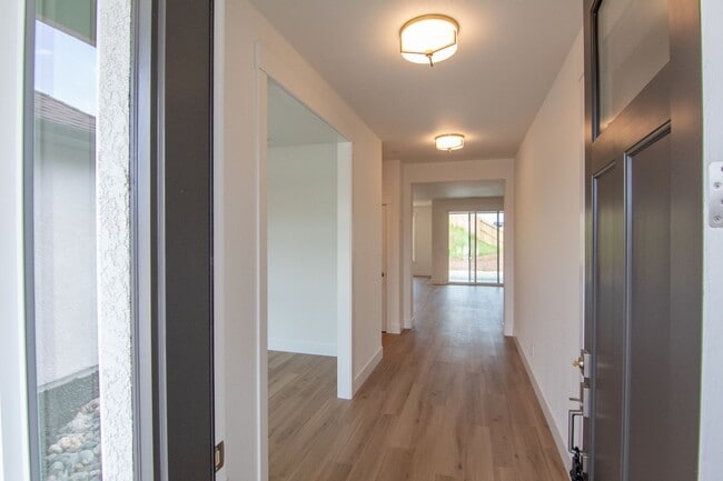 Photo - Brand New Build!!!