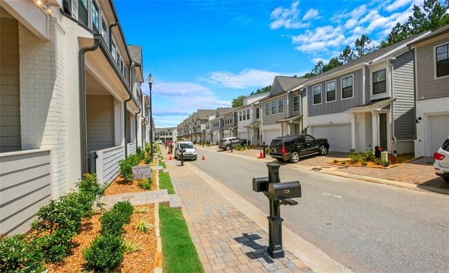 Photo - 726 Stickley Oak Way
