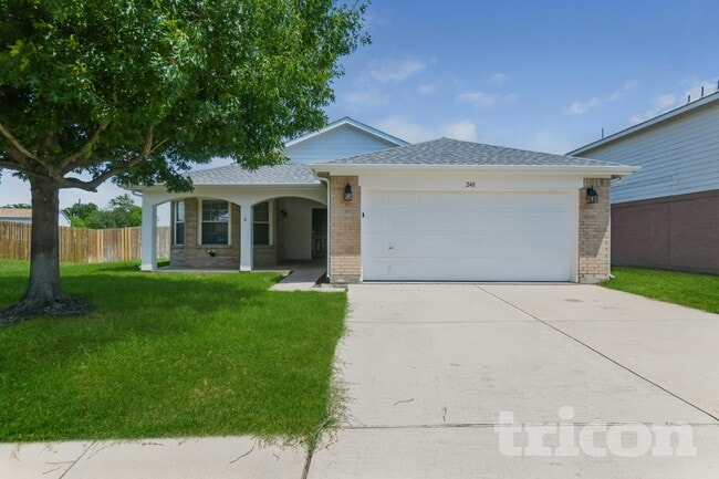 Building Photo - 240 Pine Crest Dr