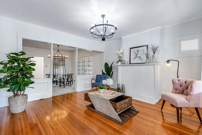 Photo - 1478 S University Blvd