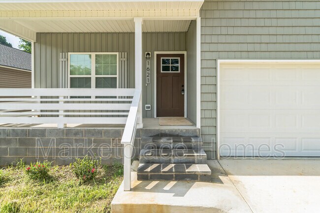 Photo - 1621 North St SE