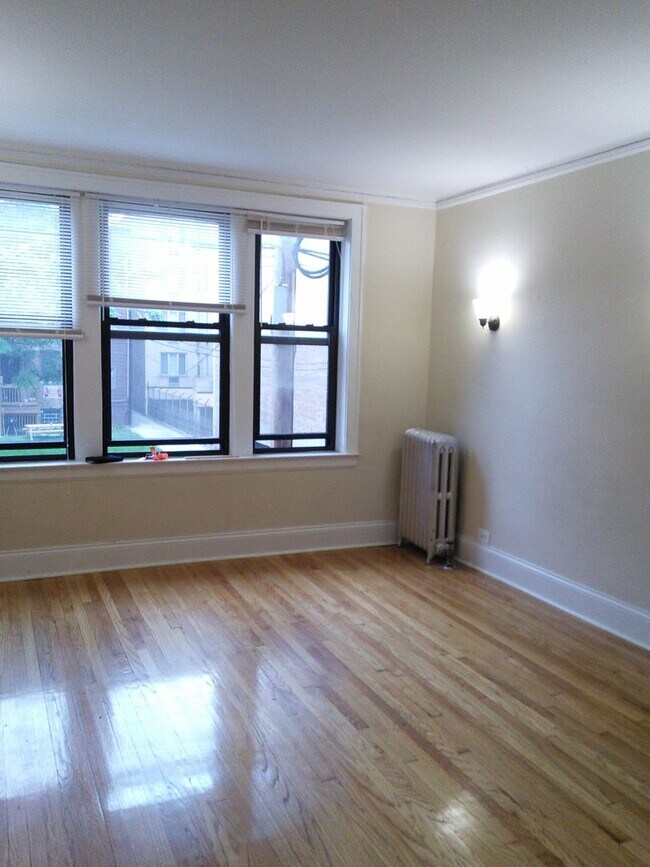 Photo - 428 W Surf St Unit 207