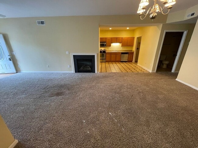 Photo - 2 Bed 2 Full Bath Condo w/ Garage For Rent Unidad # 6