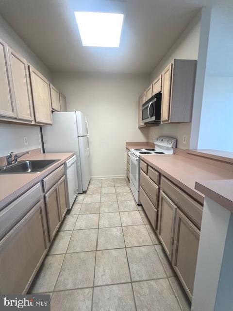 Photo - 9000 Bay Ave Unit 106