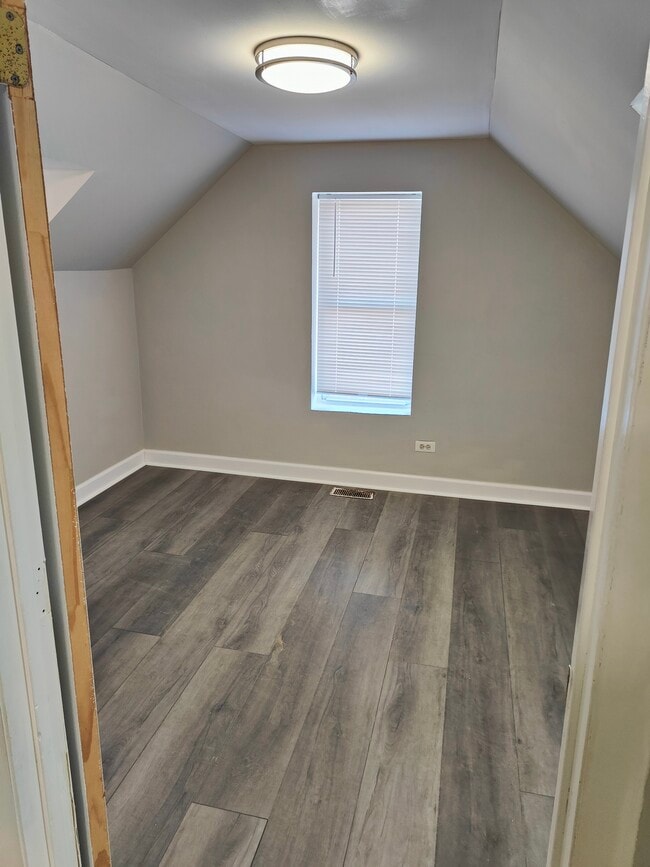 Photo - 1262 S Fairfield Ave Unit 2