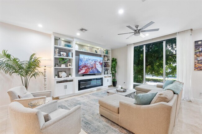 Photo - 3266 NE 15th St