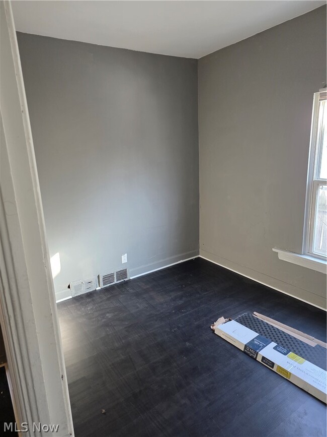 Photo - 168 Lake Ave Unidad DN