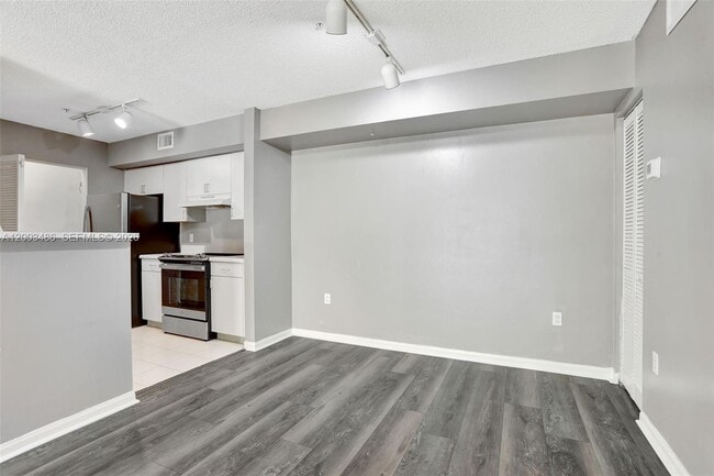 Photo - 4820 N State Rd 7 Unit 201