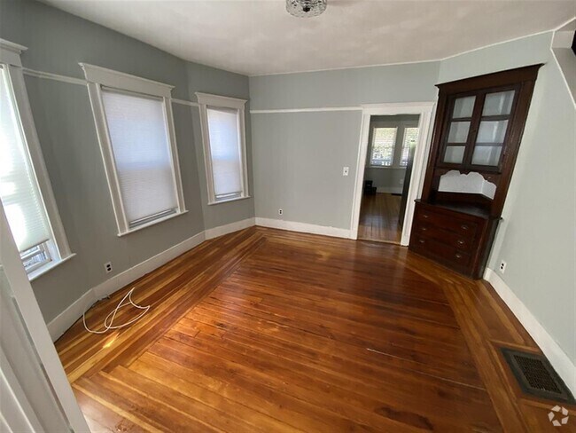 Building Photo - 7 Bay State Ave Unit 1 Rental