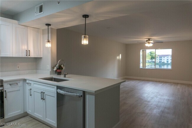 Photo - 8234 Key Royal Cir Unit 523