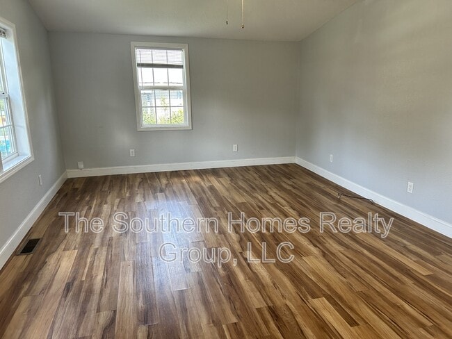 Photo - 517 Sherwood Ave