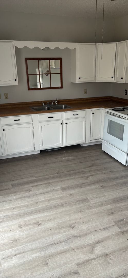 Photo - Charming 2 Bedroom 1 Bath Home for Rent/ Rent Reduced