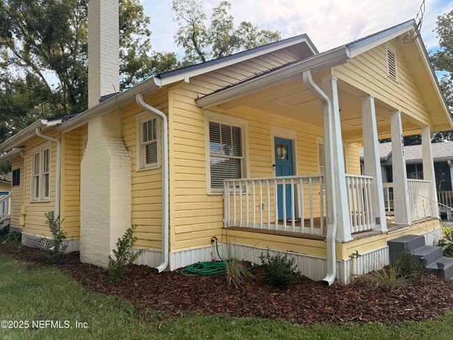Photo - 4012 Myra St