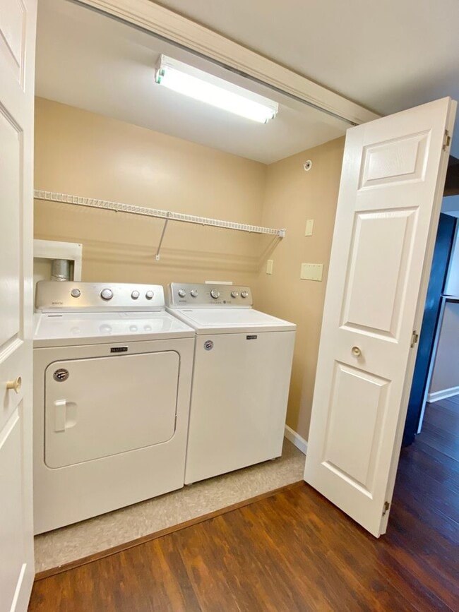 Photo - Laurel Station Condos #203 3BD/2BA $3000/MONTH includes 2 Assigned parking spaces! Move in 8/13/2026 Unidad 203