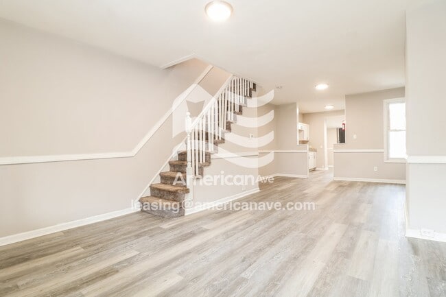 Photo - 6139 Algard St